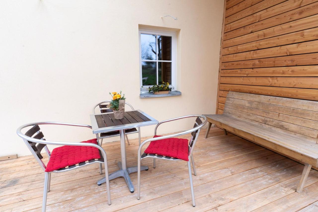 Gaestehaus Grosshoechberg Spiegelberg Buitenkant foto